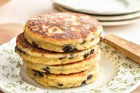 12 Welsh Cakes